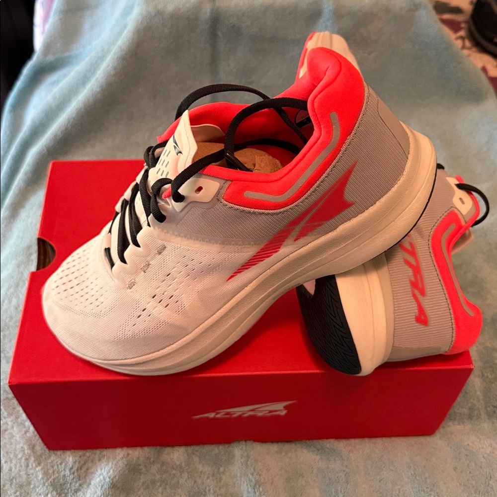 Altra Men's Vanish Tempo - white/coral - Size 10